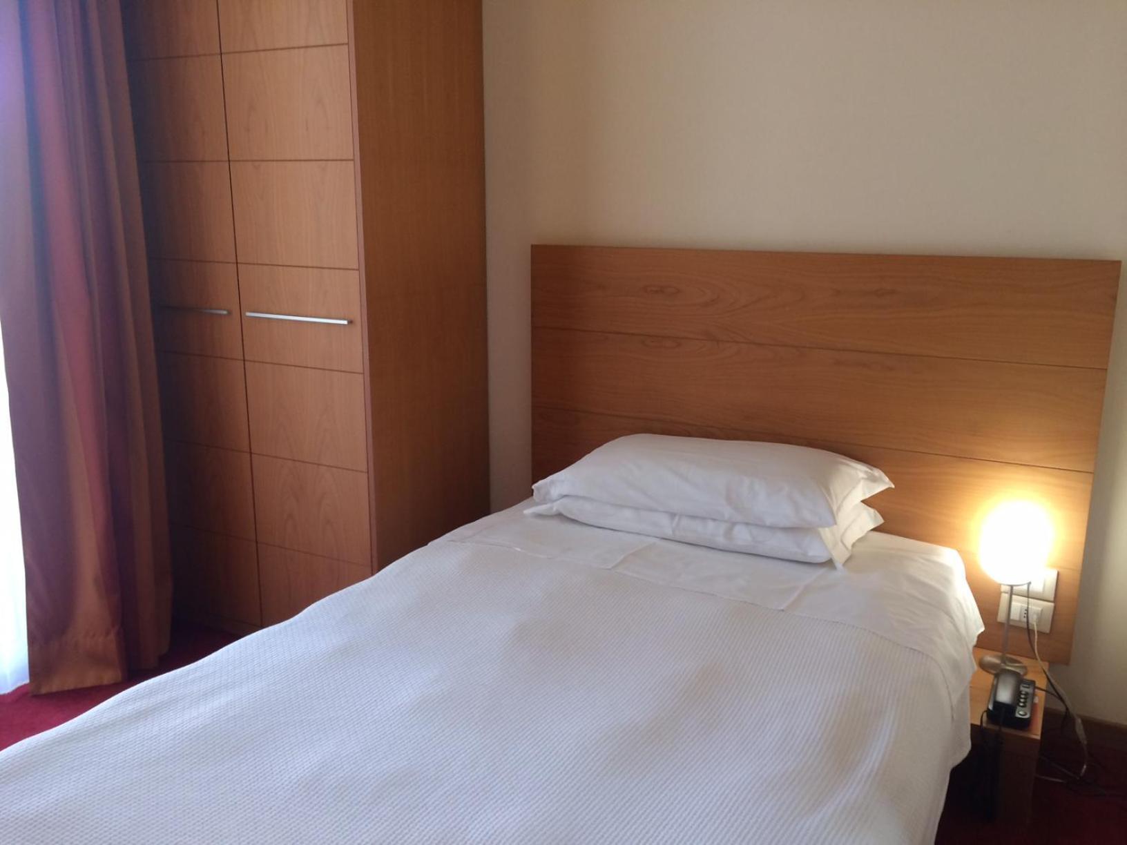 Single Room,1209316642:JPEG