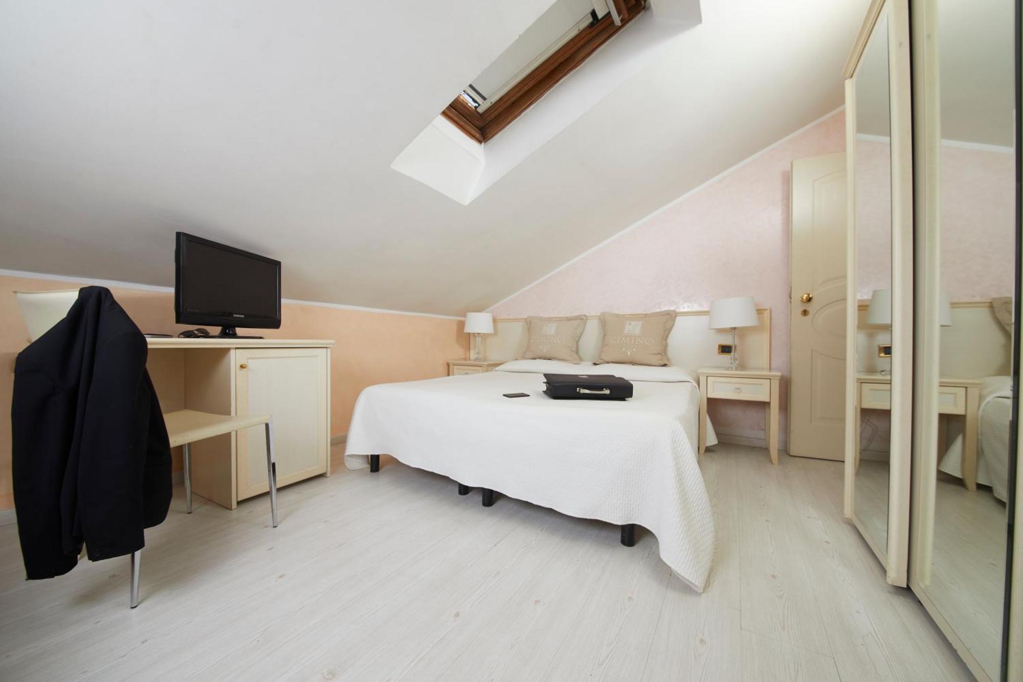 Economy Double Room,175396689:JPEG
