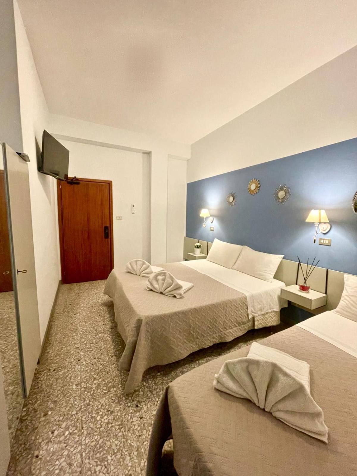 Quadruple Room with Private Bathroom,1535540905:JPEG