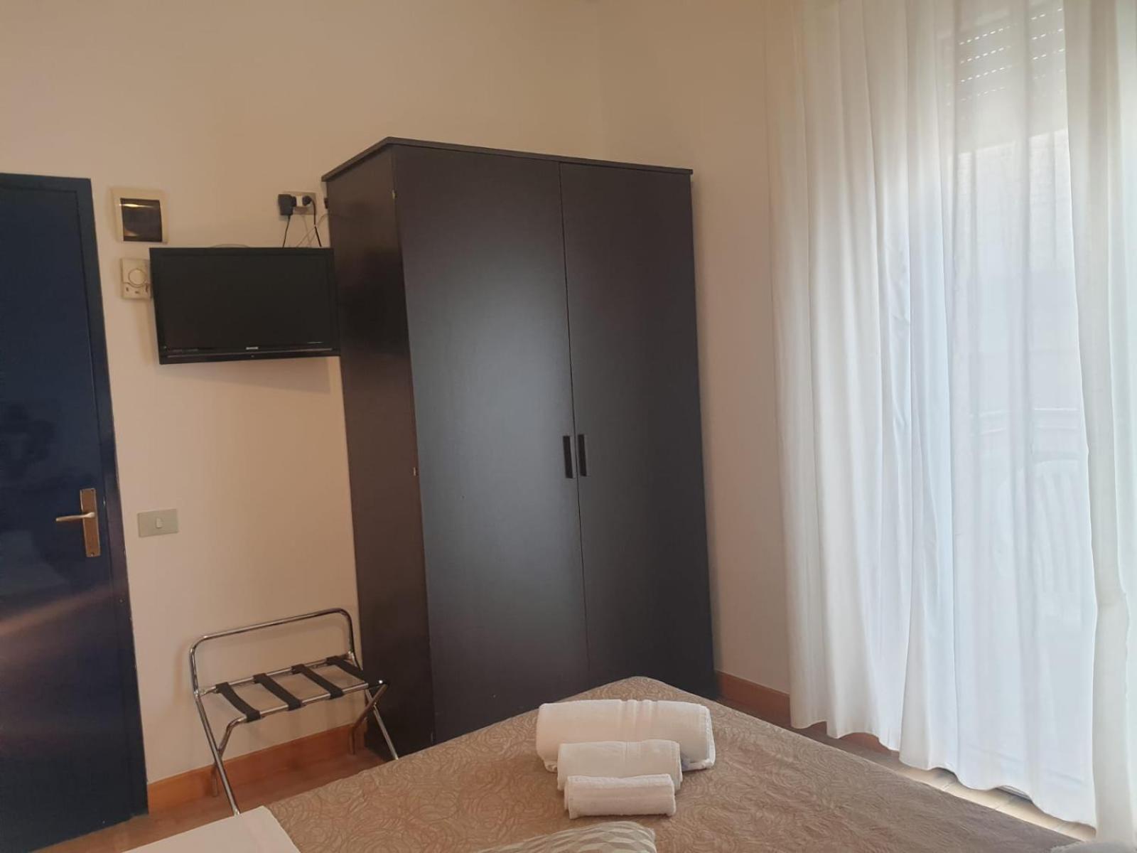 Double or Twin Room Shower