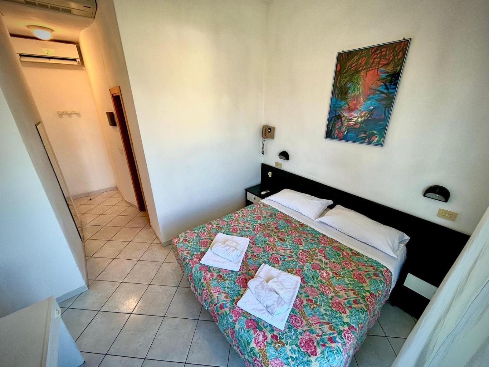 Double or Twin Room,1649881102:JPEG
