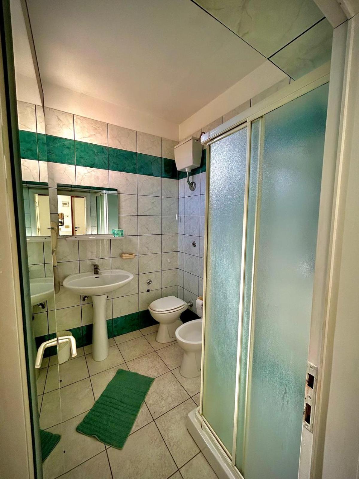 Quadruple Room,1649881130:JPEG