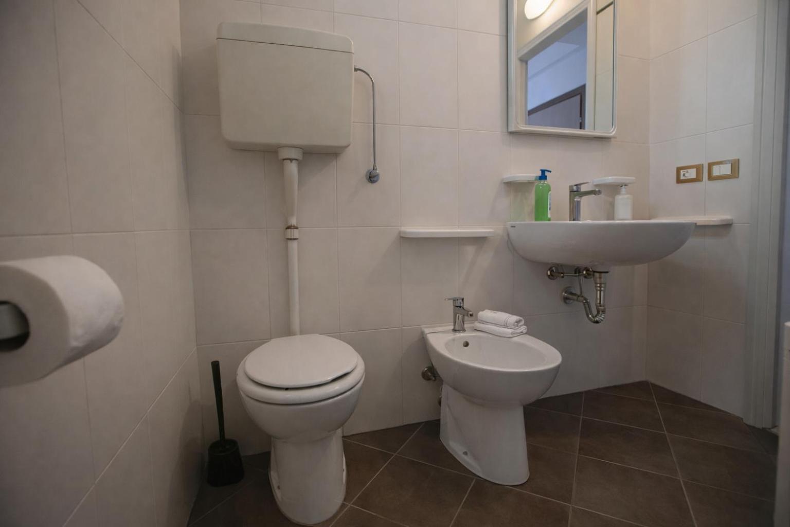 One-Bedroom Apartment (3 Adults),1742698195:JPEG