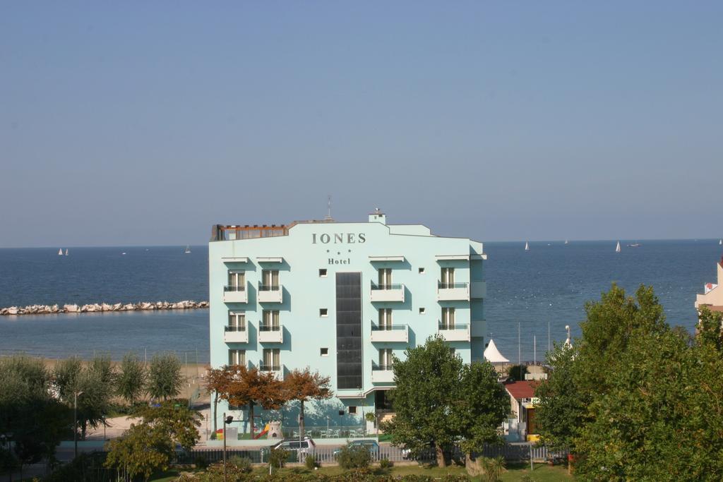 Double or Twin Room with Balcony and Sea View,67259204:JPEG