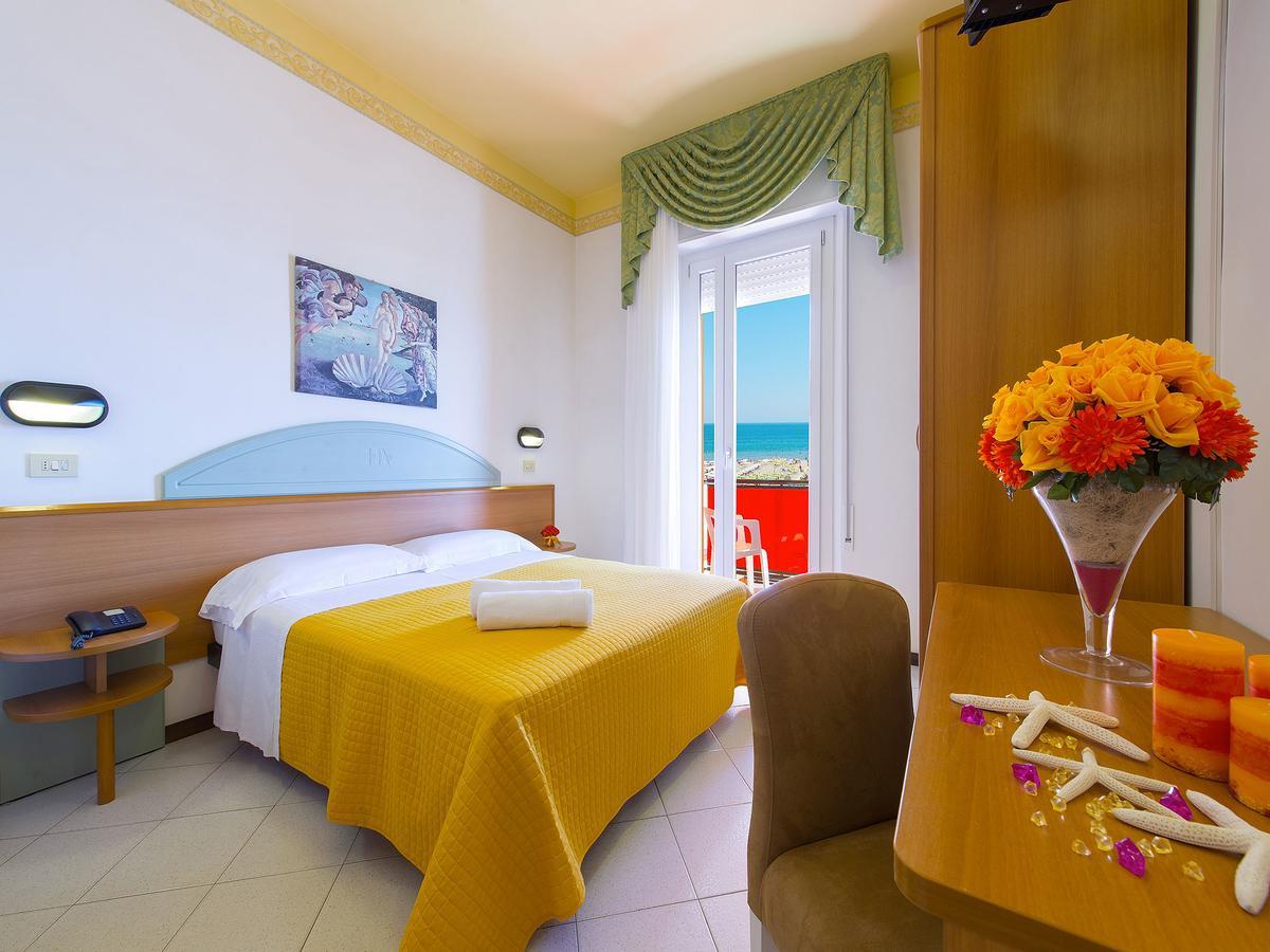 Quadruple Room with Sea View,635608650:JPEG