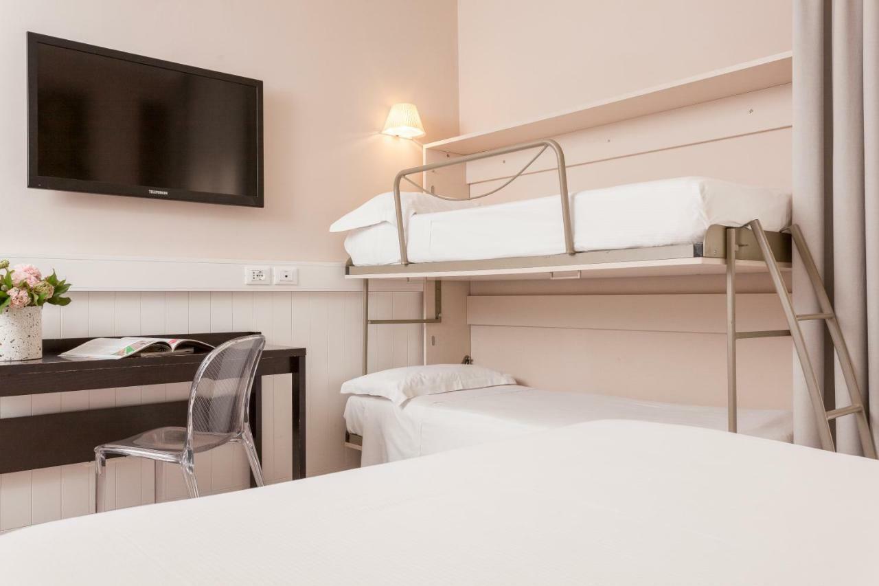 Quadruple Room,1209342019:JPEG