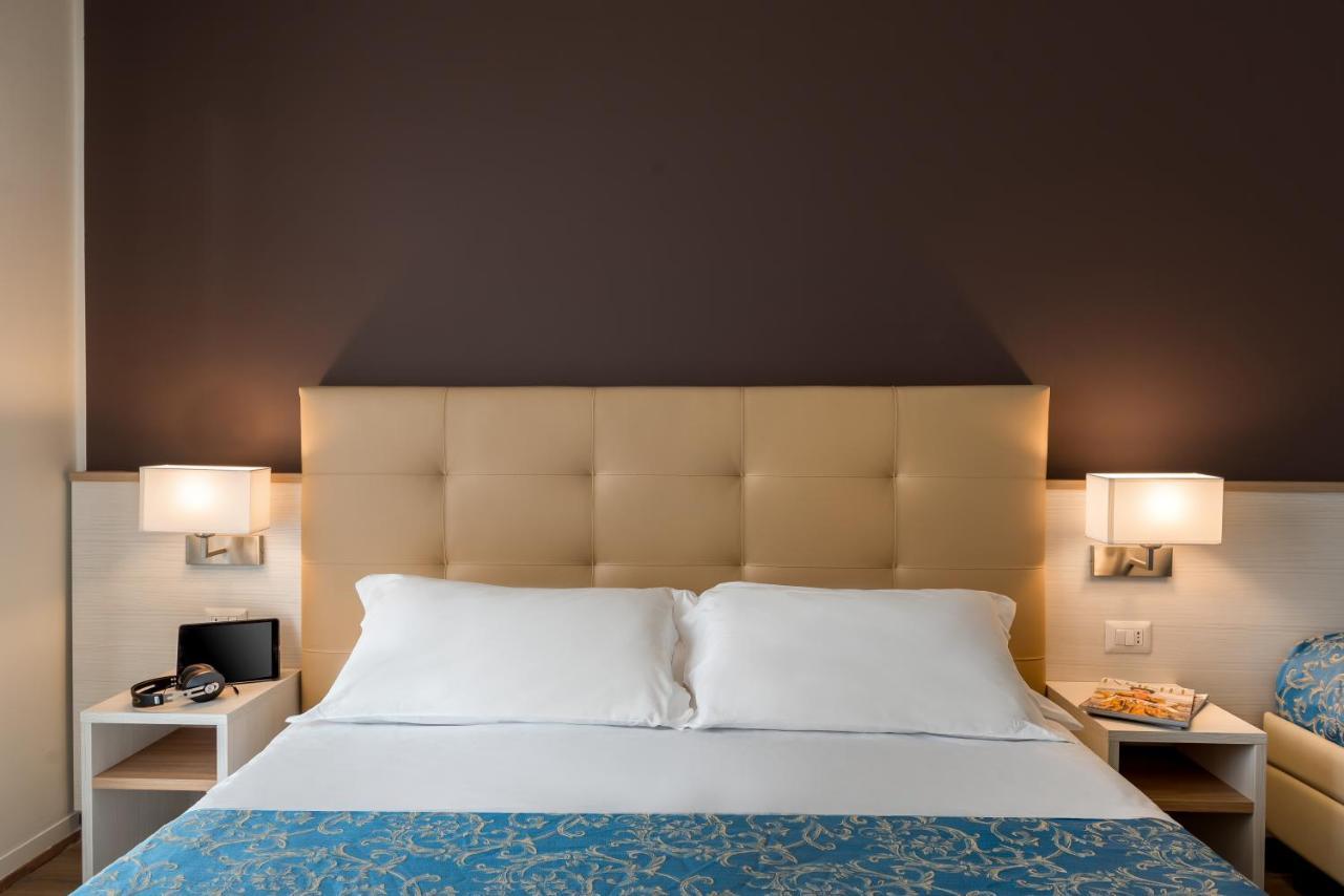 Standard Triple Room Sea View