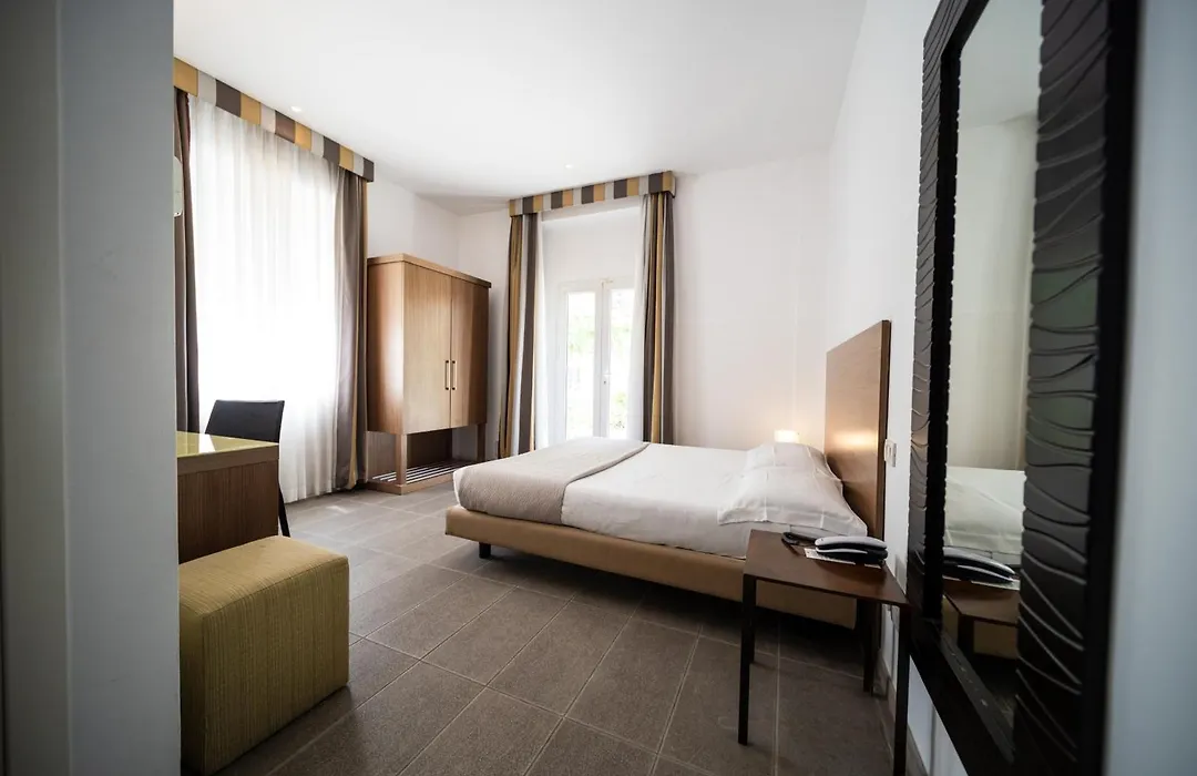 Hotel Trieste-1