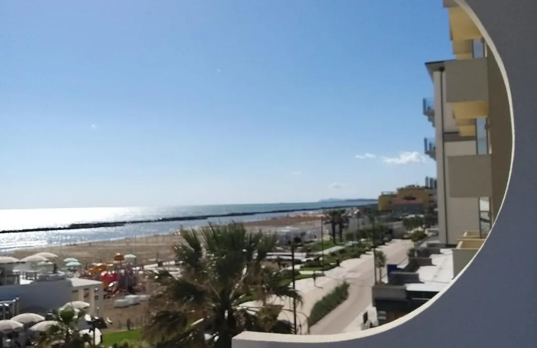 Hotel Ideal-1