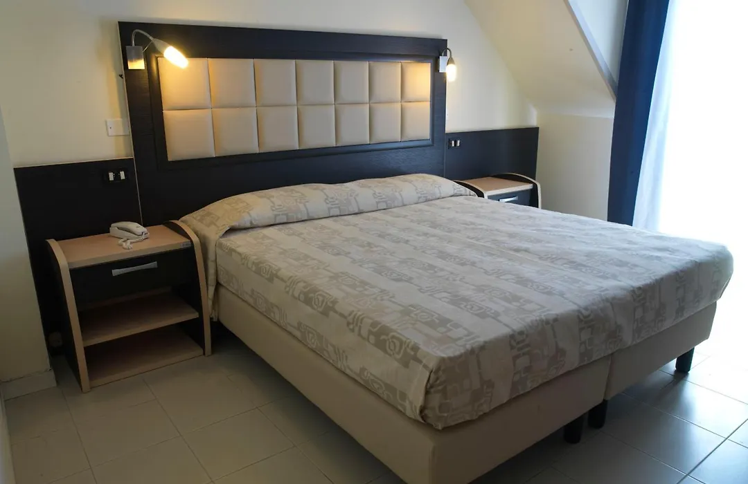 Hotel Arno-1