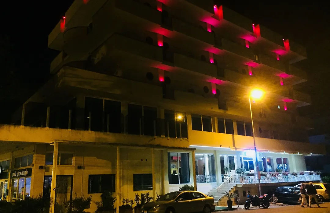 Hotel Beverly-1