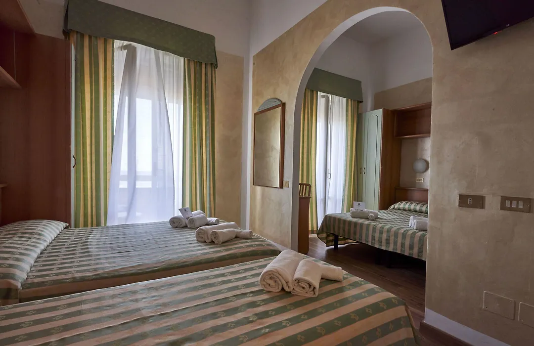 Hotel Adriatica sul Mare-1