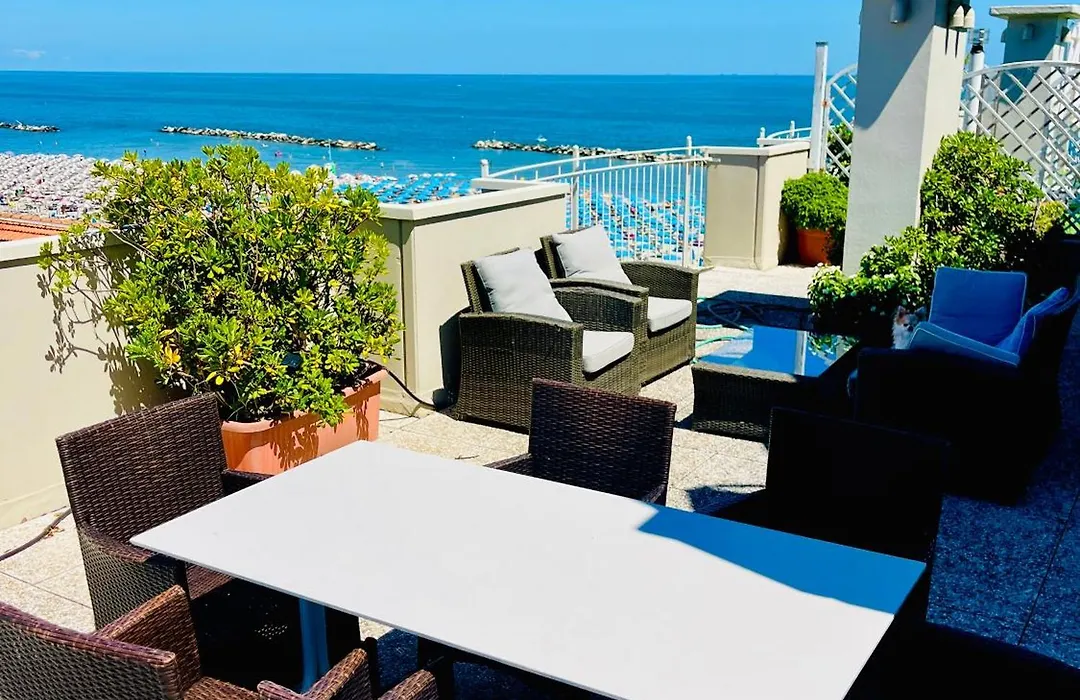 Residence Frontemare-1