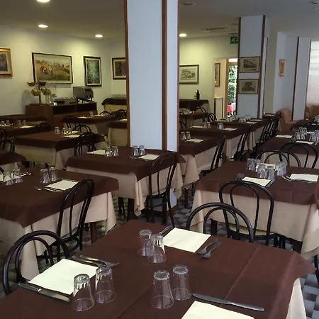Hotel Ausonia B&B Rimini-3