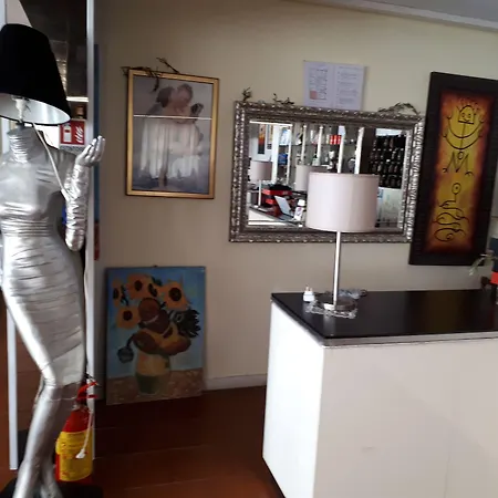 Hotel Emanuela-2