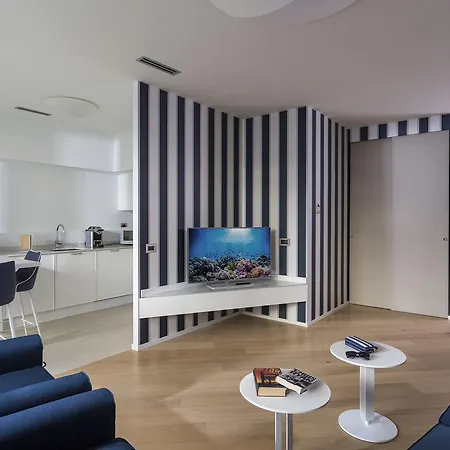 Embassy Aparthotel-2