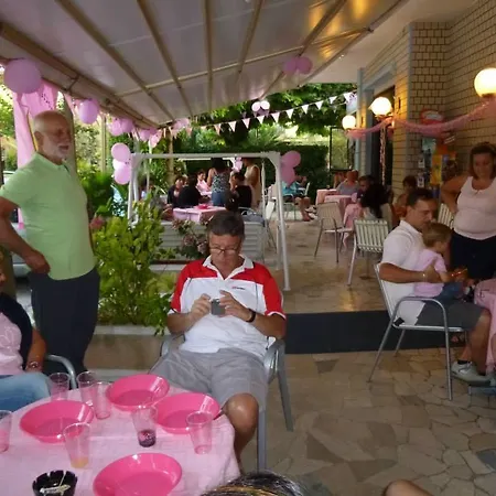 Hotel Villa Podgora-2