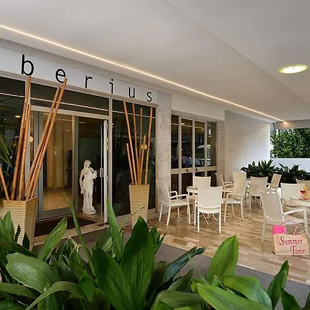 Hotel Tiberius-3